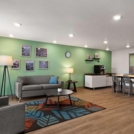 Woodspring Suites Greeley Exterior foto